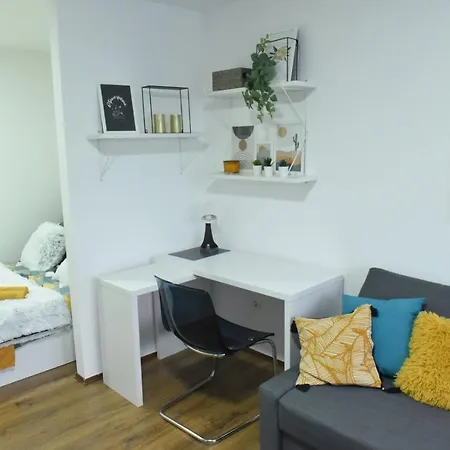 Central Apartment Apartament *